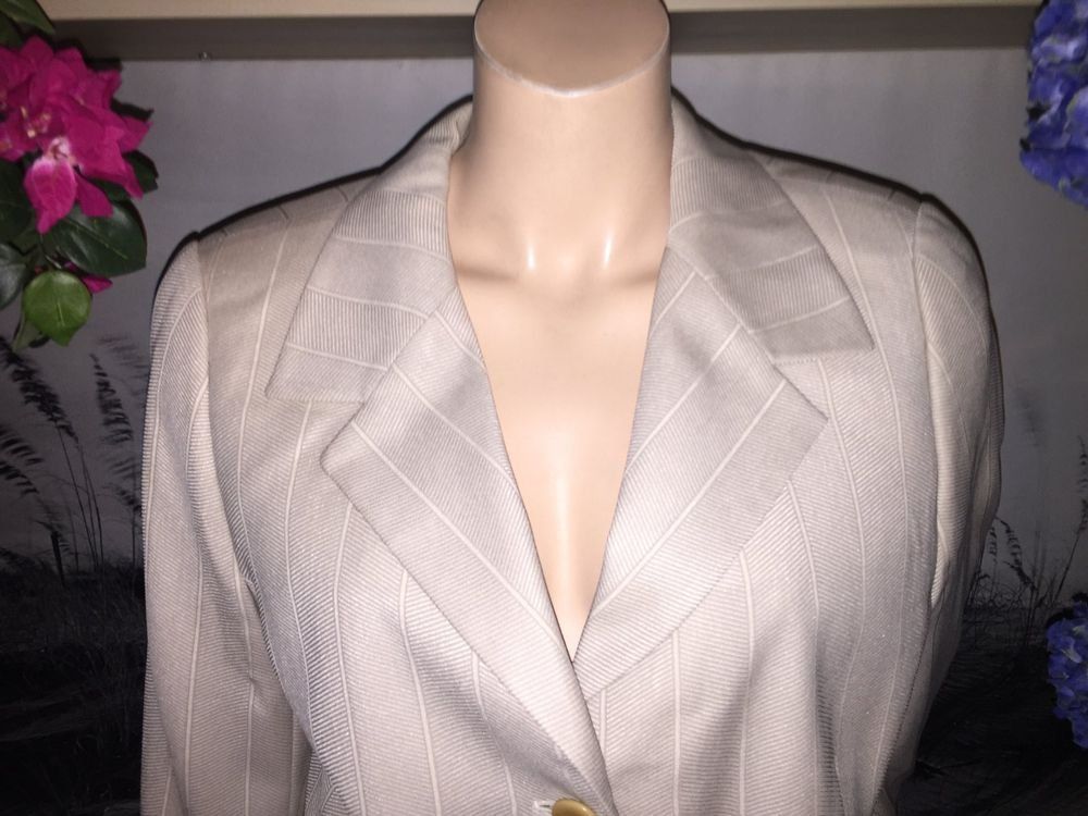 Escada Giacche: Blazer soie/seide  ESCADA   Taille / Grosse 42 .... – Usato da Cossonay-ville venduto da Super-Price-Quality 1