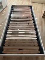 Bettgestell Lattenrost Metall weiss CHF 100