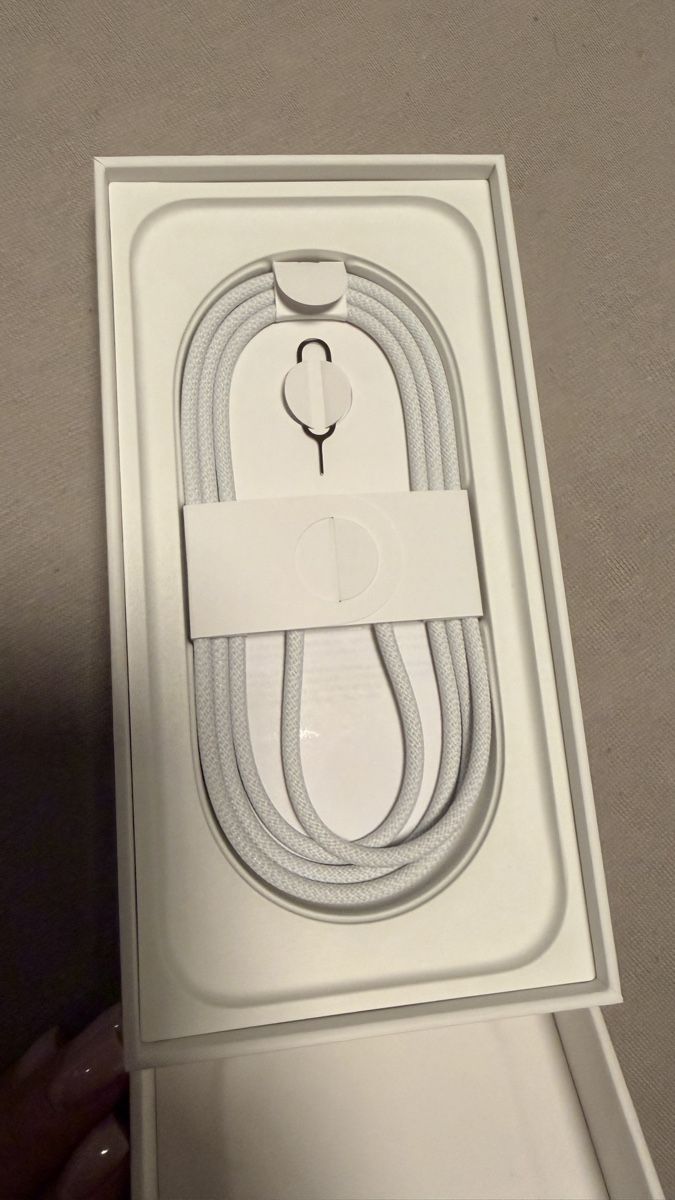 Apple Telefoni cellulari / Smartphones: Iphone 17 Pro 256gb Silver – Nuovo (secondo la descrizione) da Biel/Bienne venduto da Trend90 3