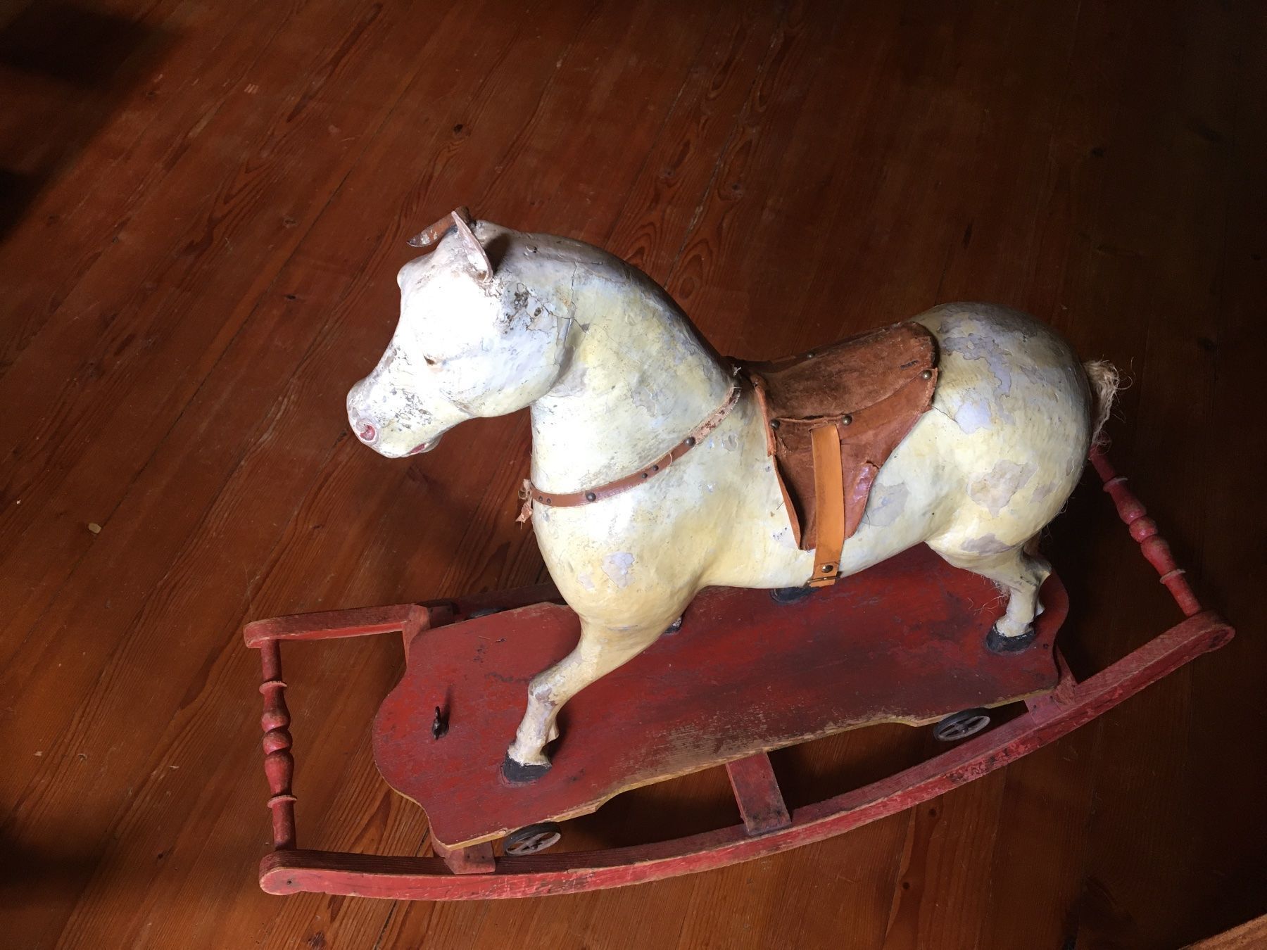 Sculture & Statue: Antikes Pferd aus Pappmaché – Usato da Appenzell venduto da azeller1