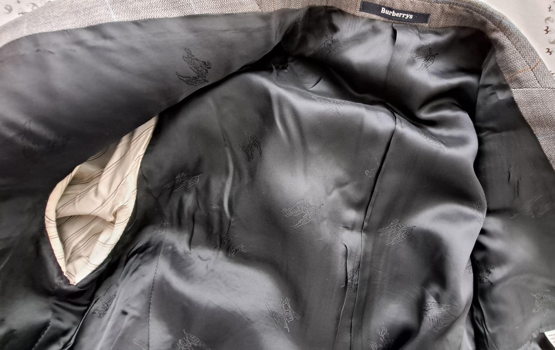 Burberry Giacche: Original Burberry Herren Blazer Gr. 54 – Usato da Liestal venduto da Mas-Y-Mas 4