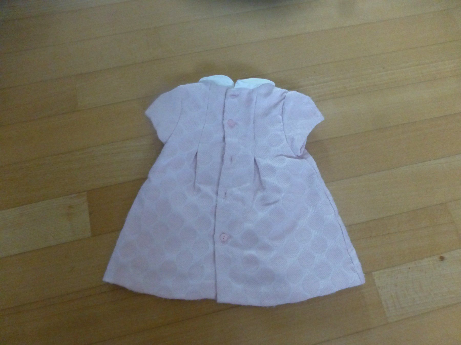 Vestiti & Gonne: Baby Kleid 2-4 Monate – Usato da Hergiswil NW venduto da annettelia 1