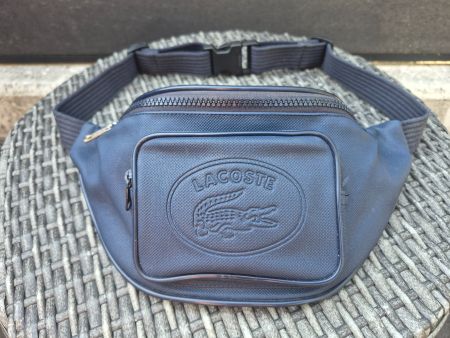 Sac banane Lacoste bleu marine, 3 poches, bon état