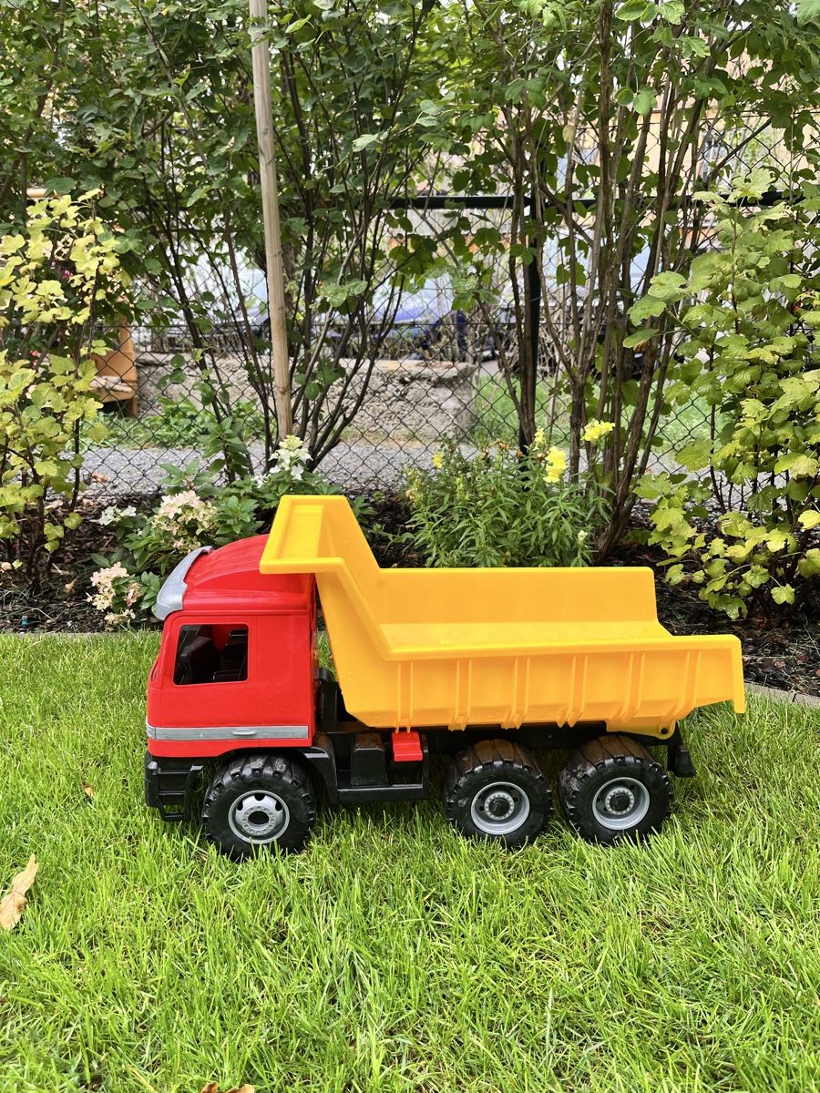 Giocattoli: Kipplastwagen gross 63 cm – Usato da Riehen venduto da YuriST