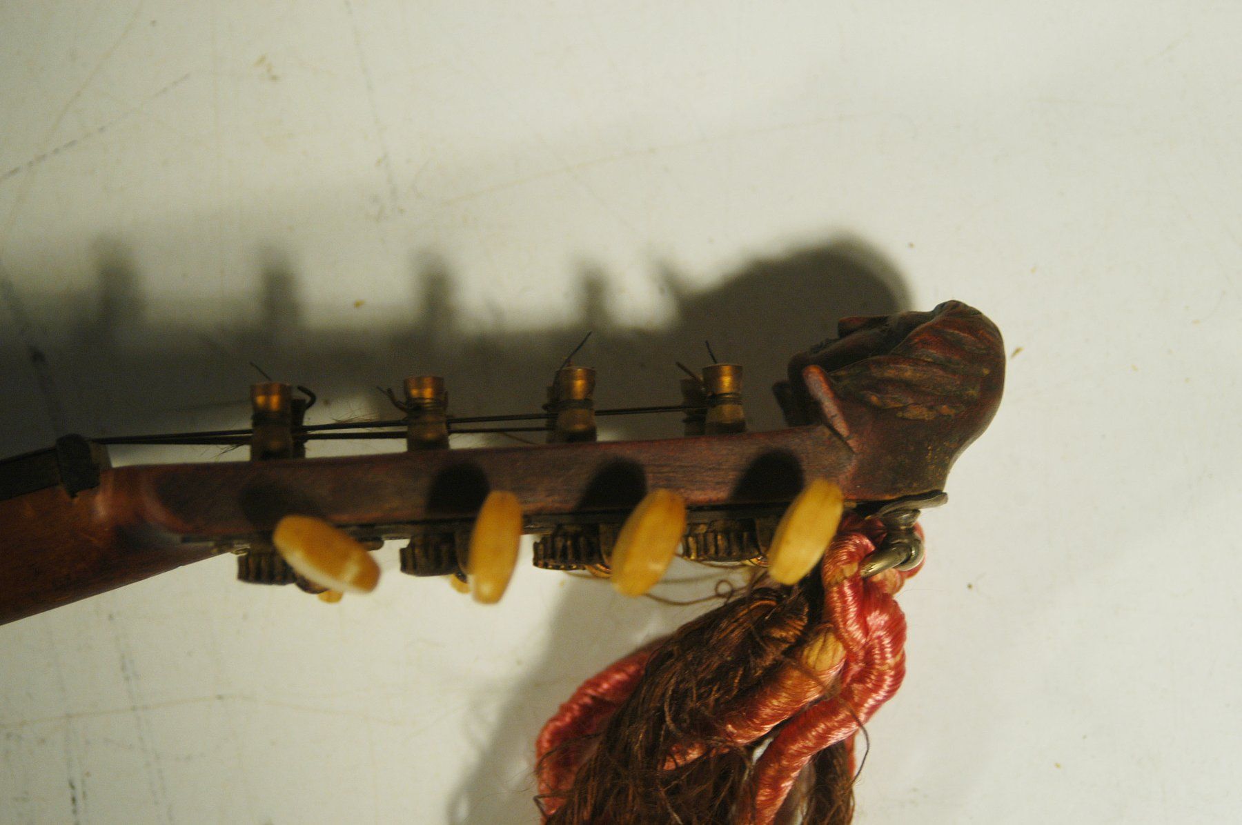 Strumenti musicali: Antike Mandoline reich verziert – Usato da Herisau venduto da Wisen 3