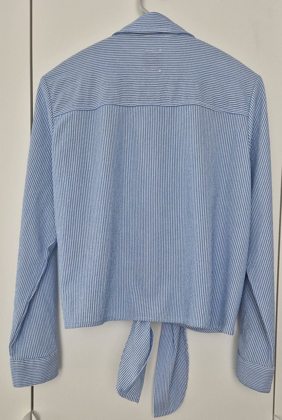 Only Camicette: ONLY Streifenbluse, blau/weiss, M – Usato da Münchenstein venduto da Trinity 2