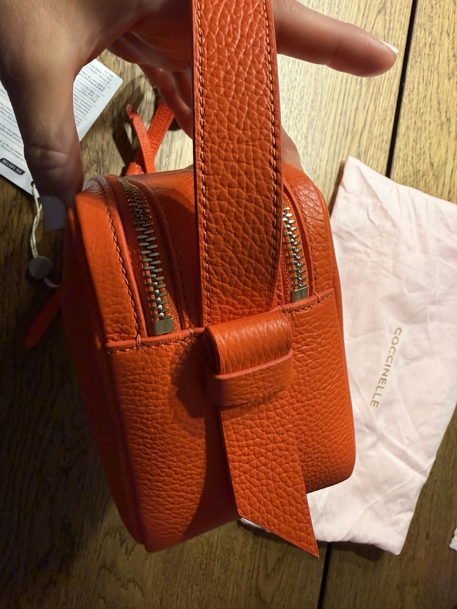 Coccinelle Taschen für Damen: New COCCINELLE Malory bag – Neu und originalverpackt aus Zug von Nat.yushkevich 5