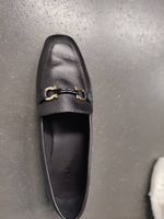 Schwarze Halbschuhe 