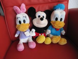 3 Plüschtiere: Mickey Mouse + Donald Duck und Daisy, 25cm
