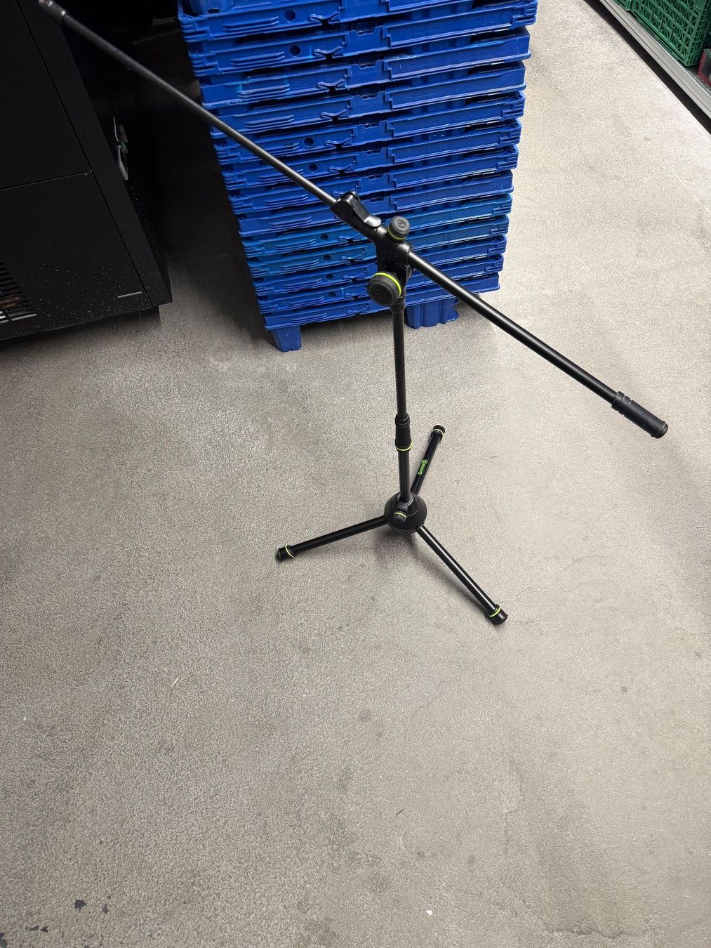 Supporti per strumenti musicali & leggii: Gravity MS 4222 B Microphone Stand – Usato da Oberdorf NW venduto da AndotechnicsGmbH
