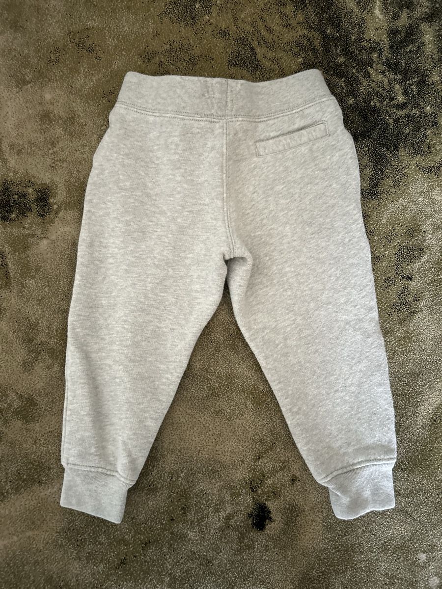 Ralph Lauren Pantaloni: Ralph Lauren Polo Sweatpants Grey 2T – Usato da Zollikon venduto da JuRock 2