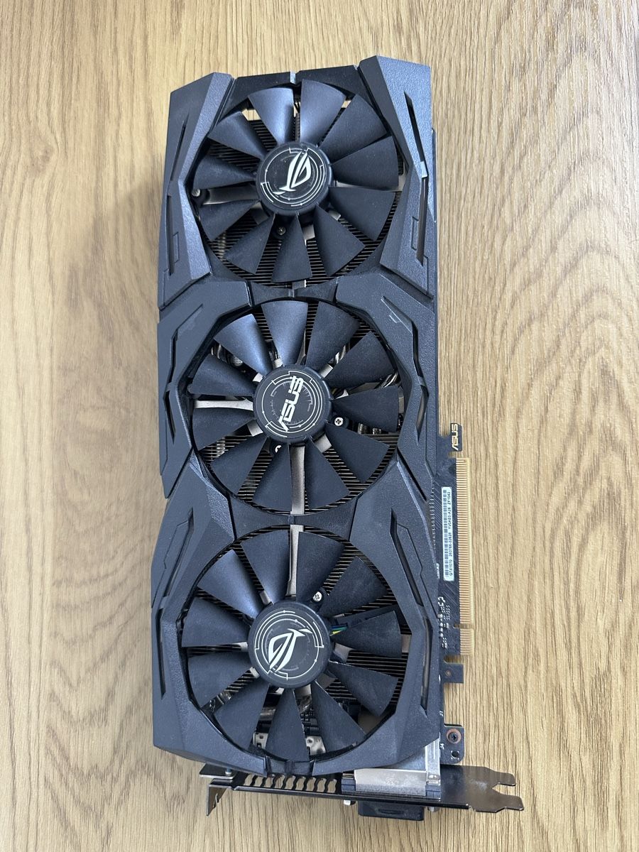 Nvidia Cartes graphiques: Nvidia GeForce GTX 1070 O8C ROG Strix – D'occasion à Samedan par Petrus689