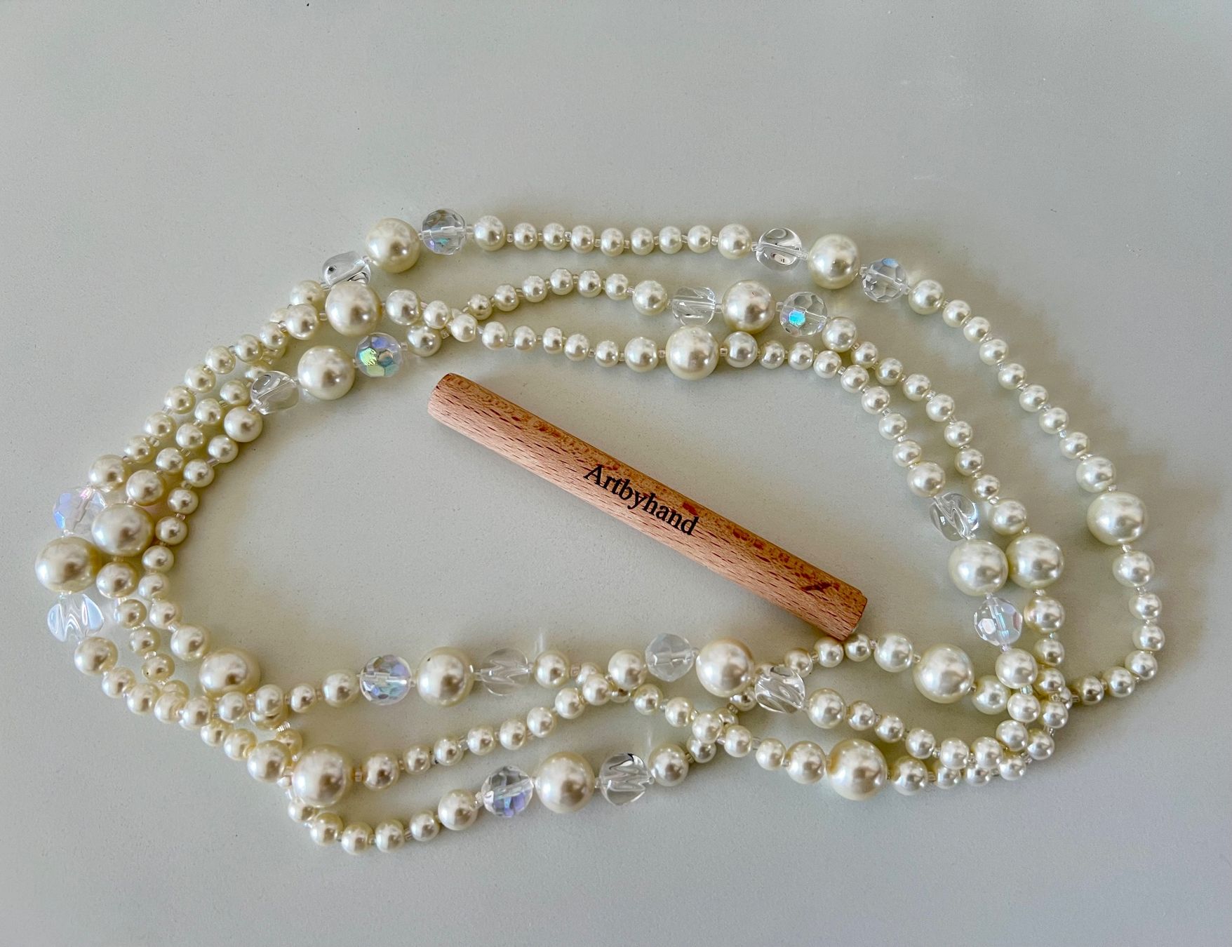 Catenine: Extra lange Perlenkette - 158 cm -  irisierende Kristalle – Usato da Ruswil venduto da artbyhand 4