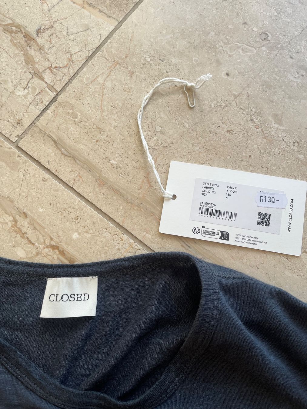 Closed T-Shirts: Closed Leinen T-Shirt - M – Gebraucht aus Wangen b. Olten von ricochet56 2