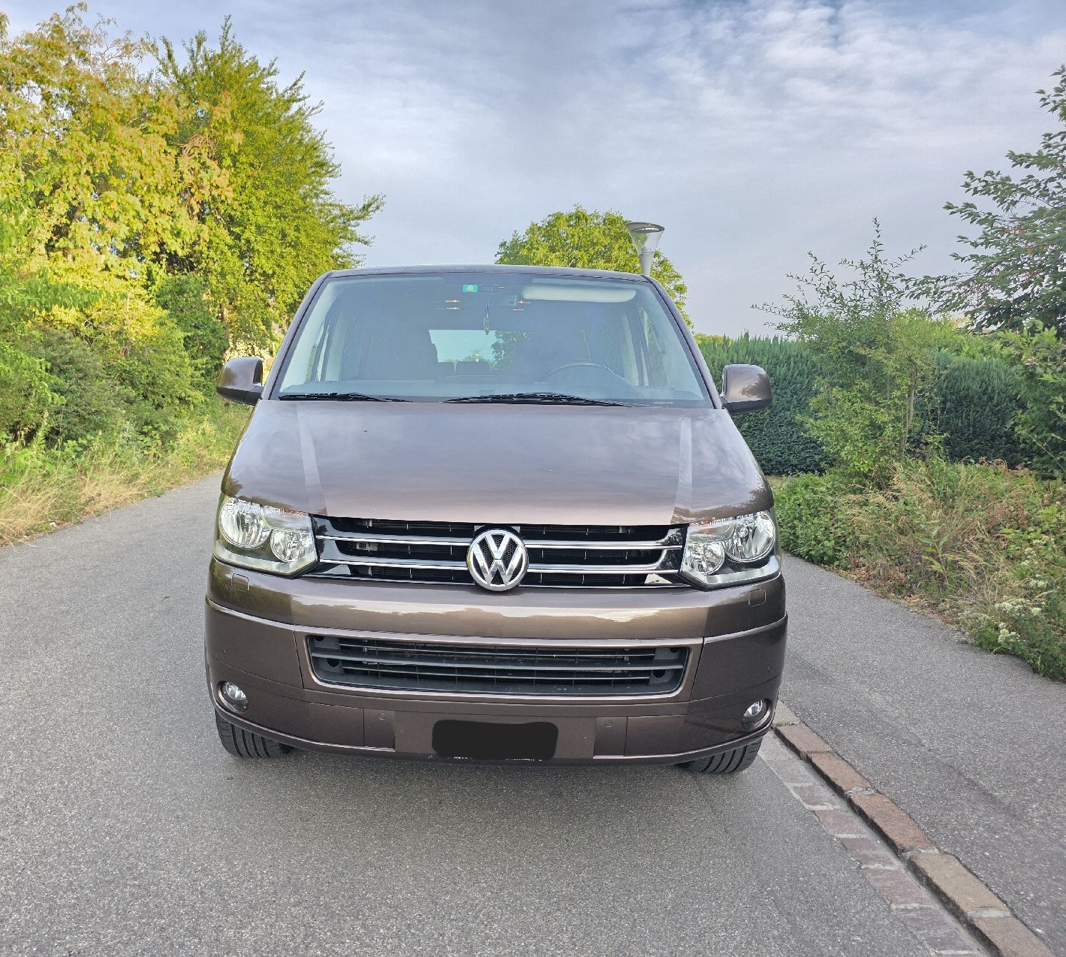 VW Autos: VW T5 Multivan 2.0 TDI Highline Automat – D'occasion à Kerzers par CarDeal. 1