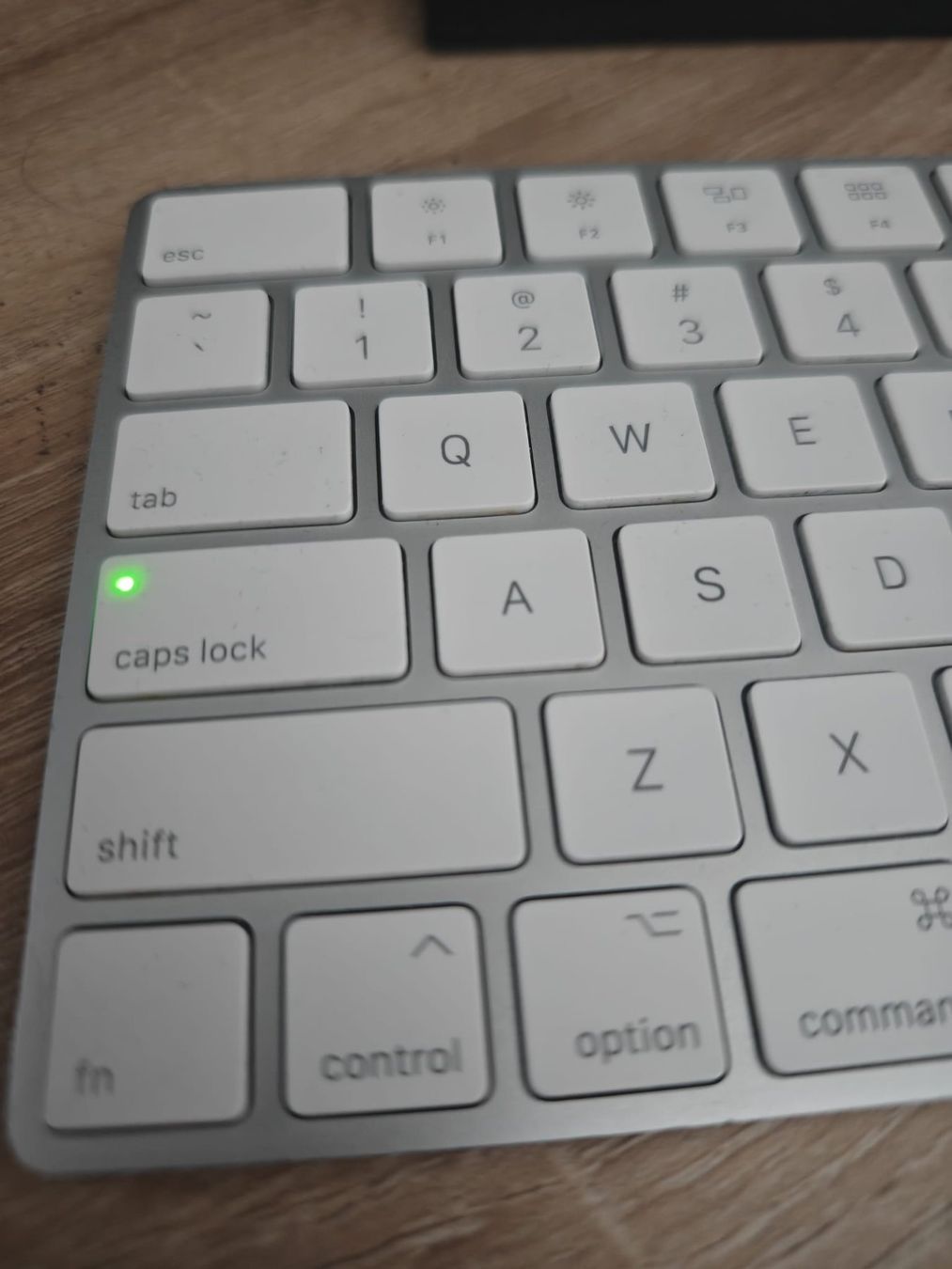 Apple Claviers: Apple Keyboard A1644 – Défectueux à Affoltern am Albis par DarkMaster 1