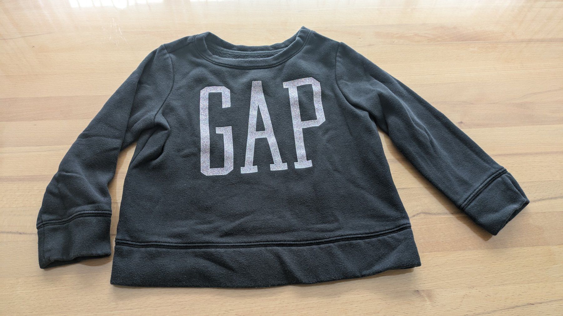Gap Maglioni & Felpe: Schöner GAP Pullover mit Glitzerbuchstaben - 104 – Usato da Staufen venduto da Fleby84