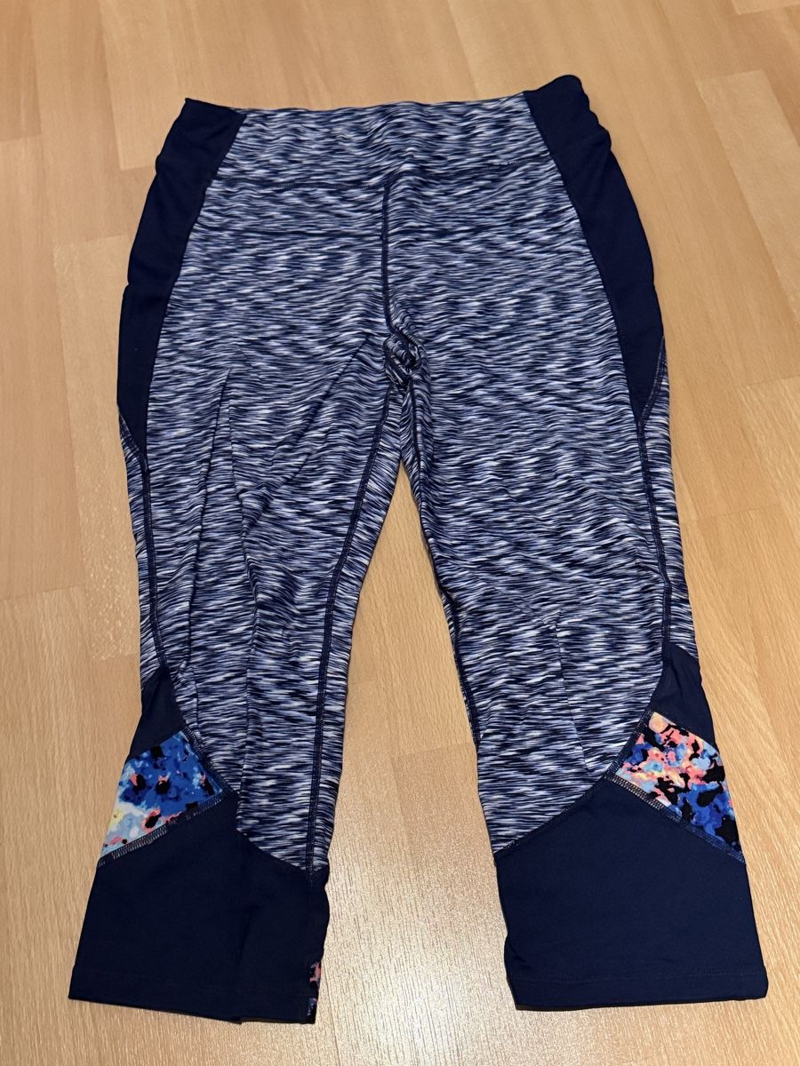Calvin Klein Leggings: Calvin Klein Performance Caprihose – Usato da Thun venduto da tahari