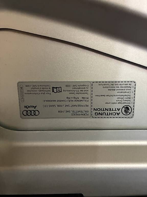 Tutti pezzi di ricambio auto: Audi A4 b8 Motorhaube  – Usato da Wasen I.E. venduto da leu_kt8s 3