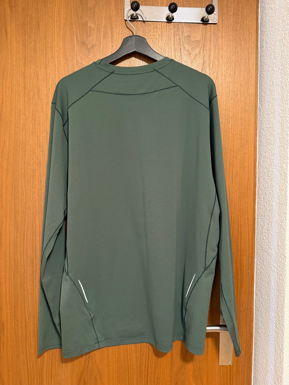 Arcteryx T-shirt: Arc'teryx Longsleeve Shirt – Usato da Kloten venduto da Sadushk 1