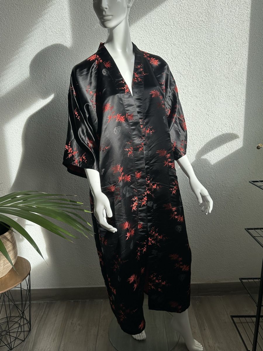 Kimono: Oriental Kimono, Black & Red, One Size – Usato da Vevey venduto da ledidream 1