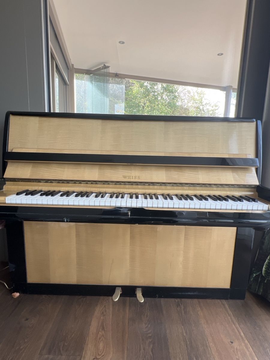 Instruments de musique: Upright piano WEISS used condition – D'occasion à Luzern par TIsabel 2