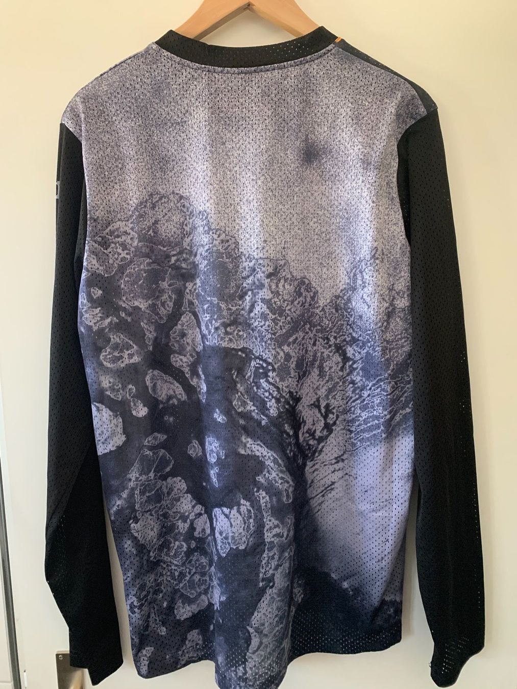 T-shirt: Bikeshirt ION, Grösse L – Usato da Zug venduto da Surfgirl83 1