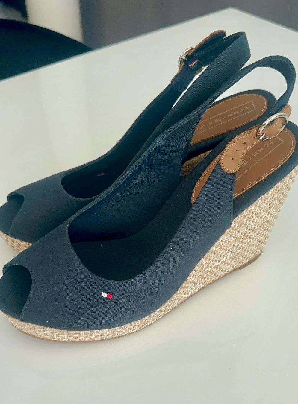 Tommy Hilfiger Scarpe da donna: TOMMY HILFIGER Keilsandalette – Nuovo (secondo la descrizione) da Oftringen venduto da Eylem79 2
