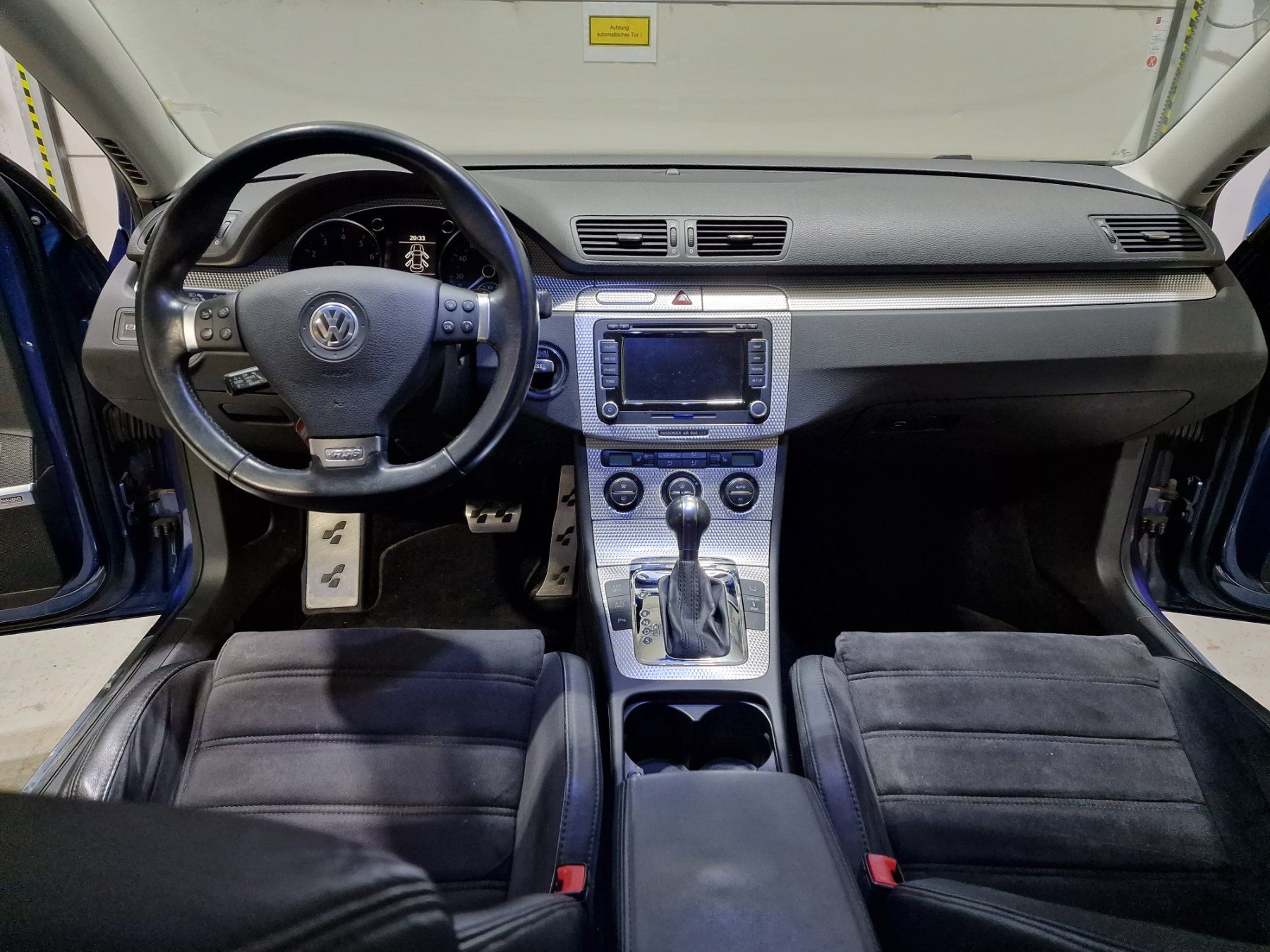 VW Autos: VW Passat Variant R36 4Motion – Gebraucht aus Netstal von  5