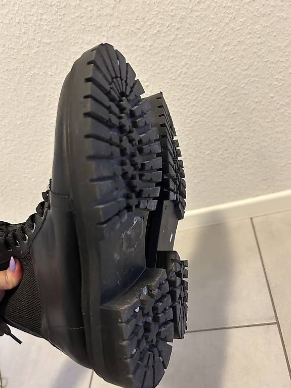 Damenschuhe: Second-Hand-Stiefel – Gebraucht aus Illnau-Effretikon von Aysenuryaylaci 4