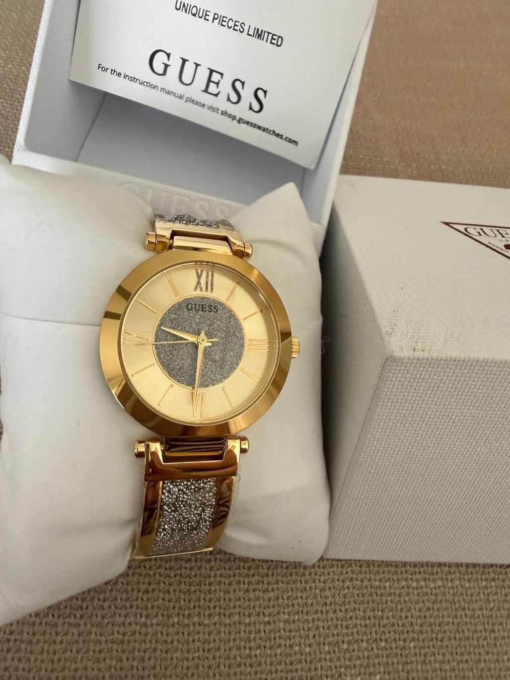 Guess Uhren: Montre GUESS – Neu (gemäss Beschreibung) aus Confignon von Janka12