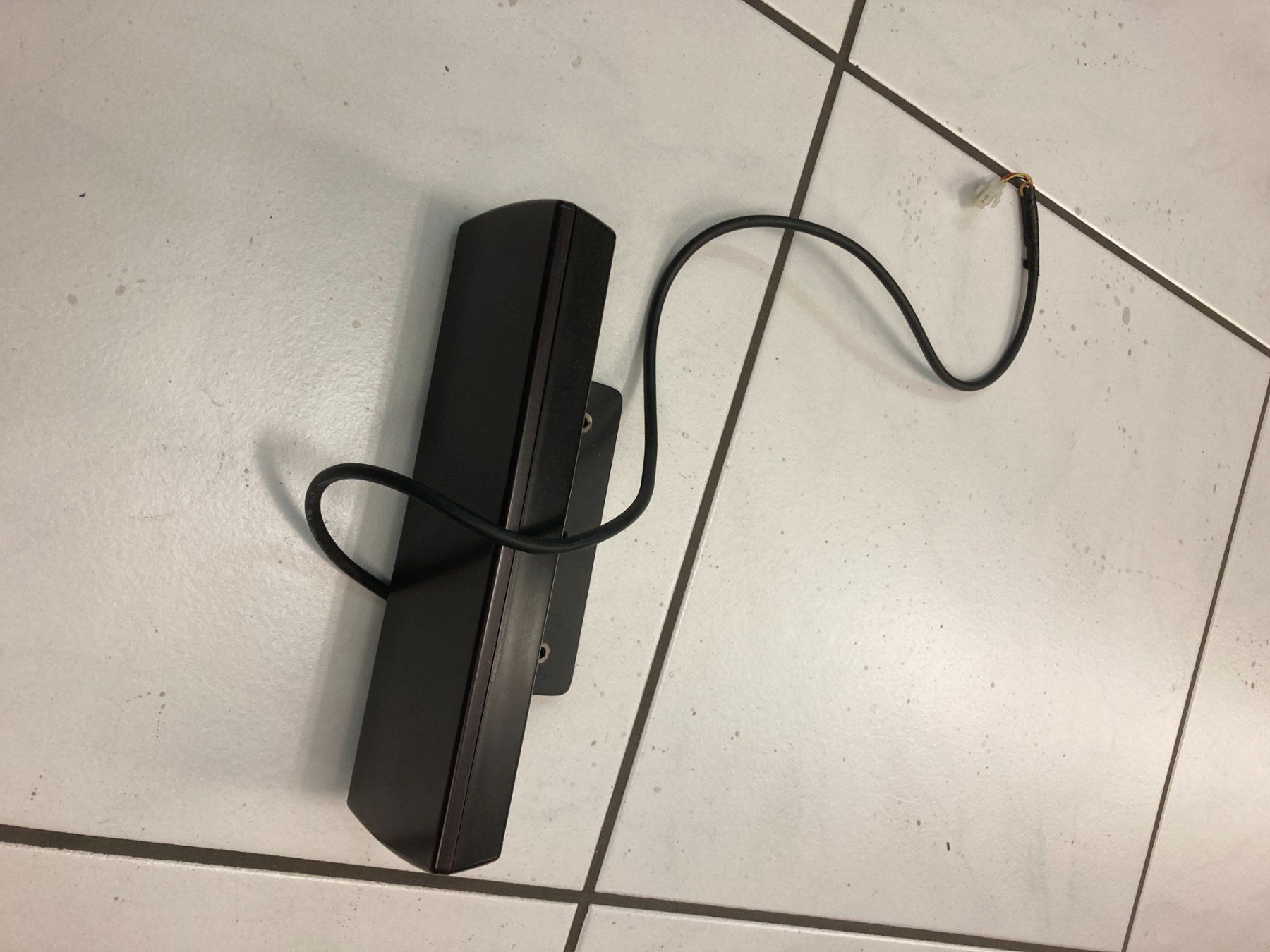 Lampade: LED Unterbauleuchte mit Stecker – Usato da Cham venduto da WB2223