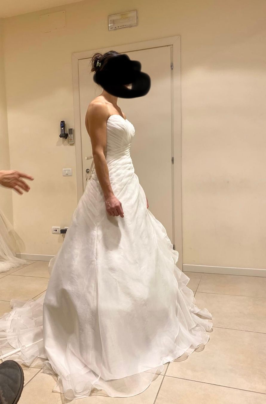 Vestiti: Abito da sposa NUOVO mai usato – Nuovo e nell'imballaggio originale da St Moritz venduto da Ma_S2023 4