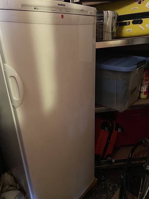 Congélateurs: Hoover Gefrierschrank 140 cm – D'occasion à bad ragaz par mandska