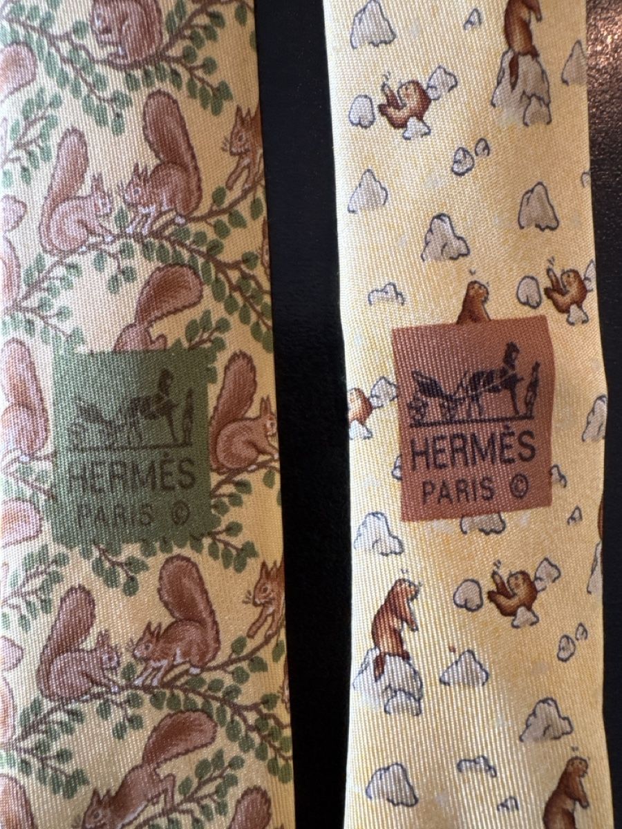 Hermès Cravatte: 2 Hermes Krawatten mit Tiermotiv – Usato da Künten venduto da Spike17 2