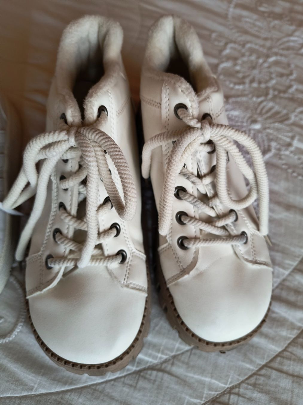 Adidas Chaussures femmes: 4 Paar Mädchen / Damen Schuhe Gr. 37 ab Fr 1.- – D'occasion à Neuhausen am Rheinfall par VALAMA 5