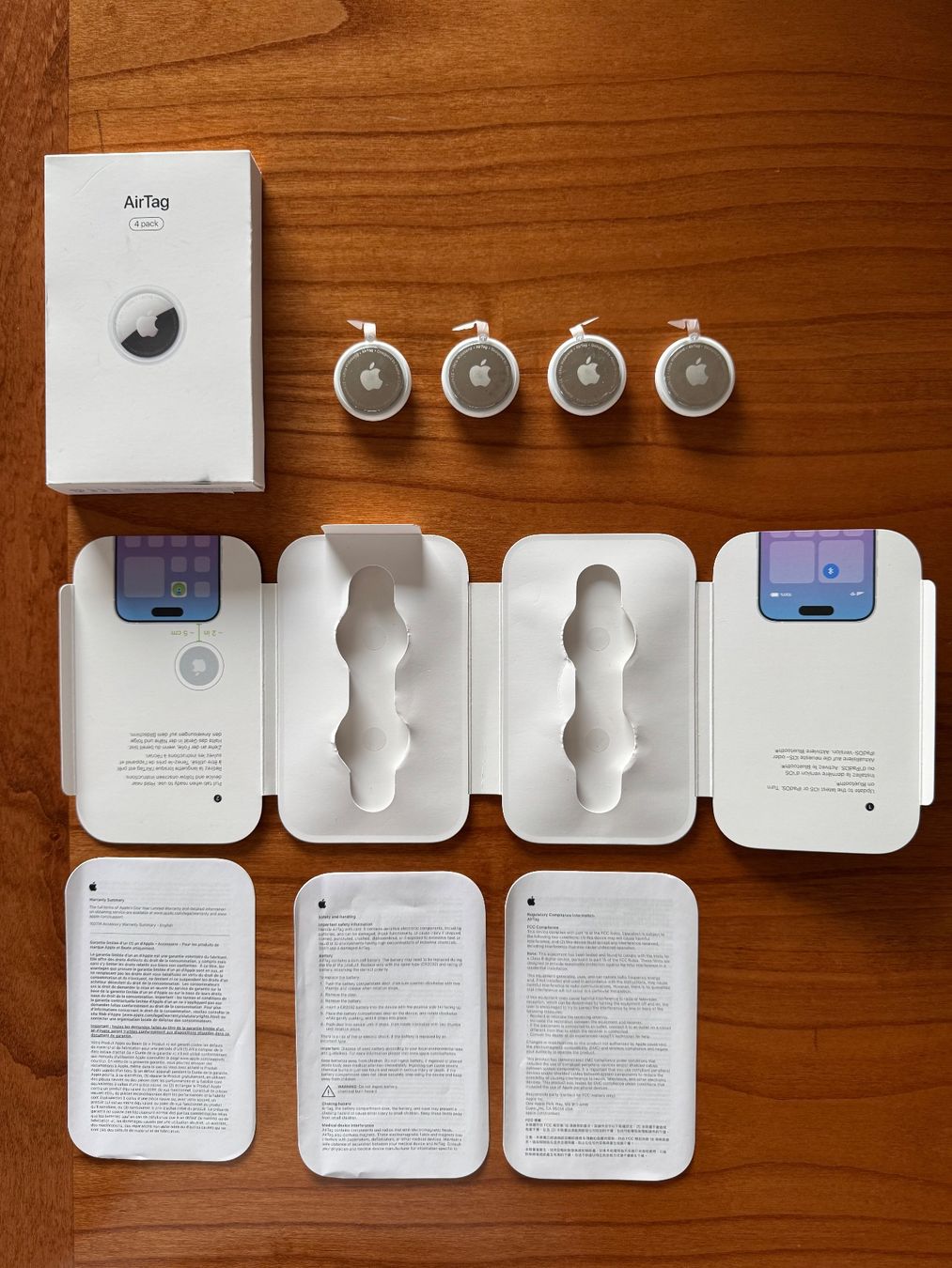 Apple Handys / Smartphones: Apple AirTag 4 Pack (Version 1) - NEU – Neu und originalverpackt aus Forch von Artsale