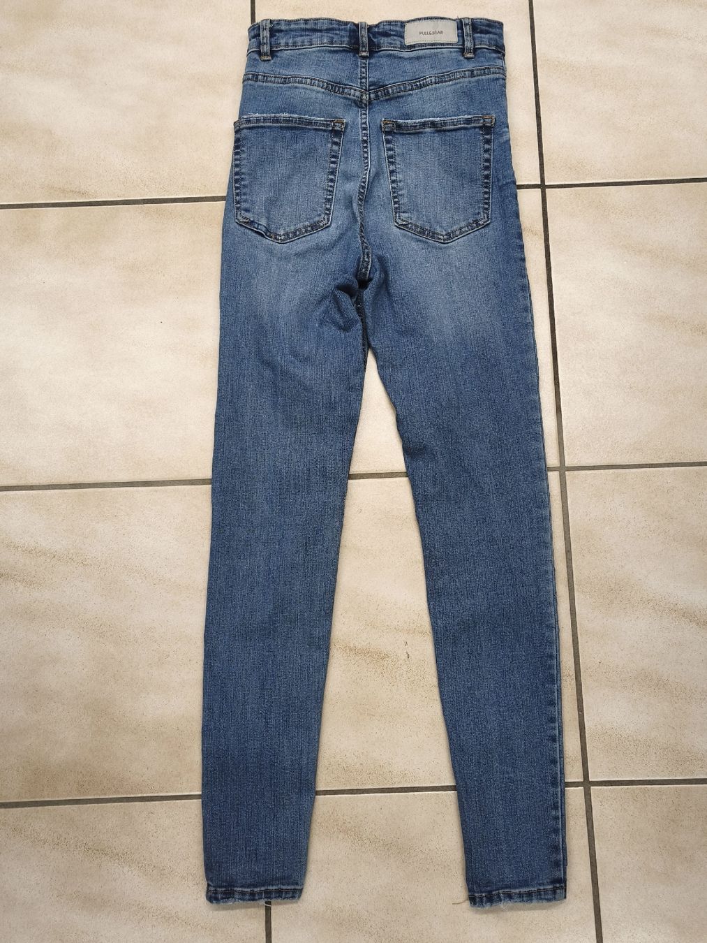 Pull&Bear Jeans: Damen Jeans Pull&Bear blau Grösse 34 neuwertig – Nuovo (secondo la descrizione) da Emmetten venduto da SecondhandSiska 2