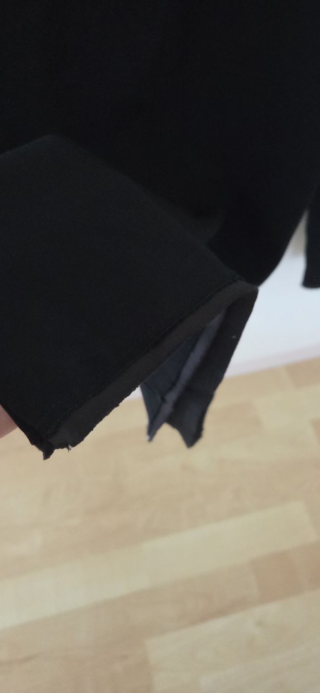 Dolce & Gabbana Camicette: D&G Bluse schwarz Gr.38 – Usato da Hellbühl venduto da Oki_doki 4