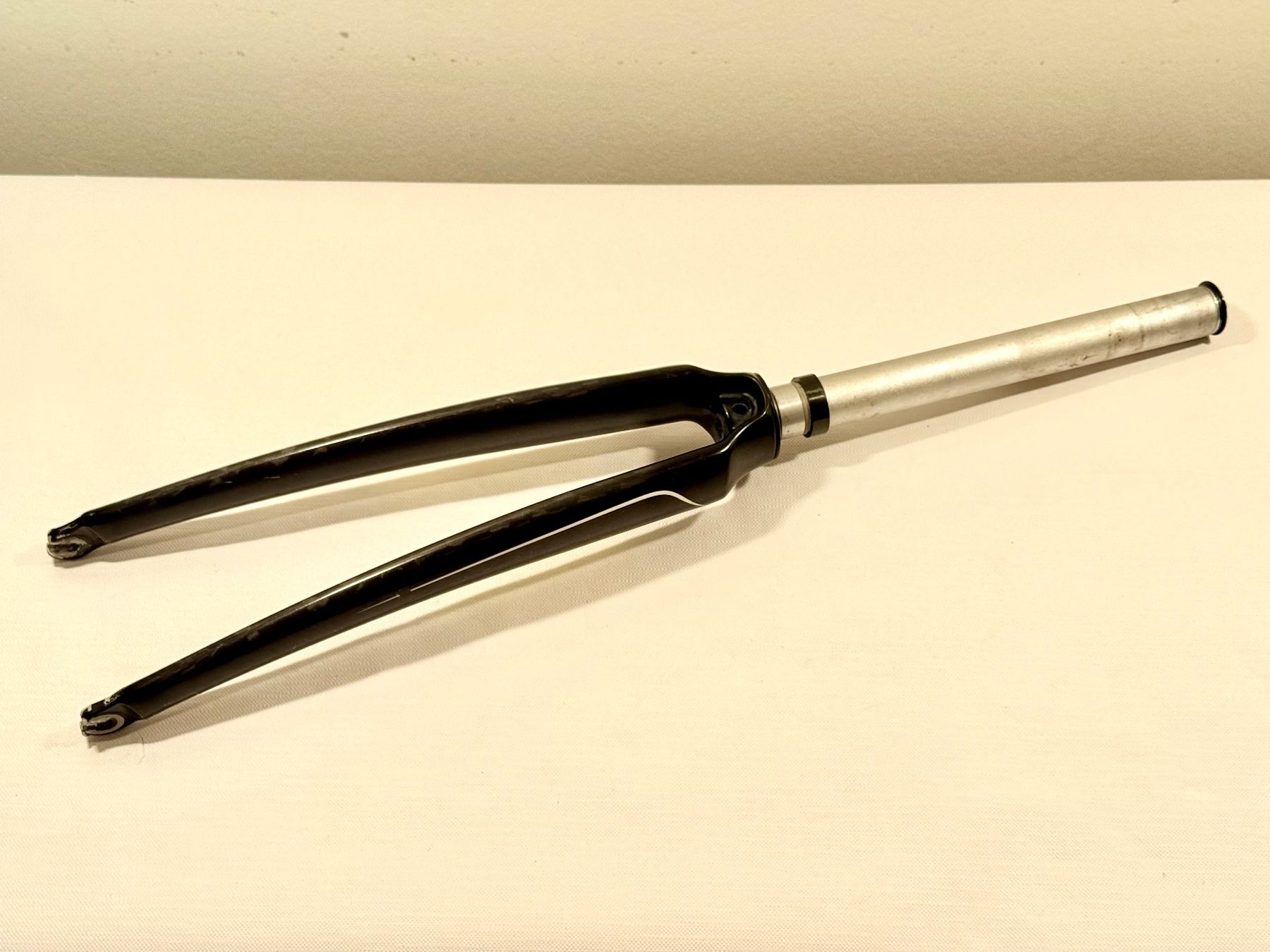 Scott Ersatzteile: 1 1/8" SCOTT Carbon Fork Rennrad 28" Gabel 2605 – Gebraucht aus Luzern von bikeandbeltcom 1