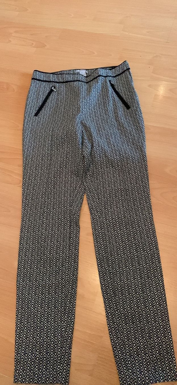H&M Hosen: Joli pantalon H&M t. 38 – Gebraucht aus MEYRIN von Gwendo10