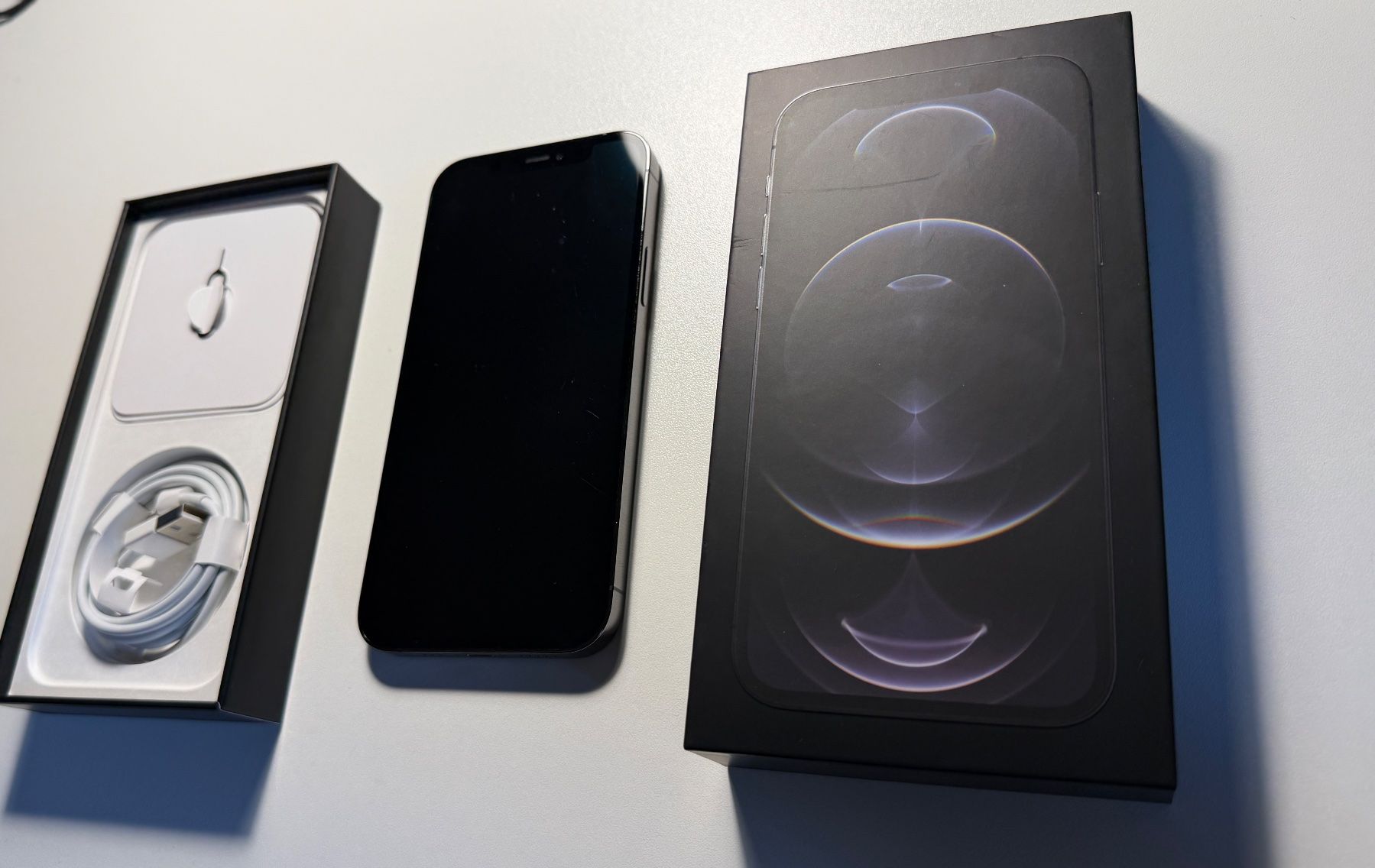 Apple Handys / Smartphones: iPhone 12 Pro, Graphite, 256GB – Gebraucht aus Lupfig von T765RS 1
