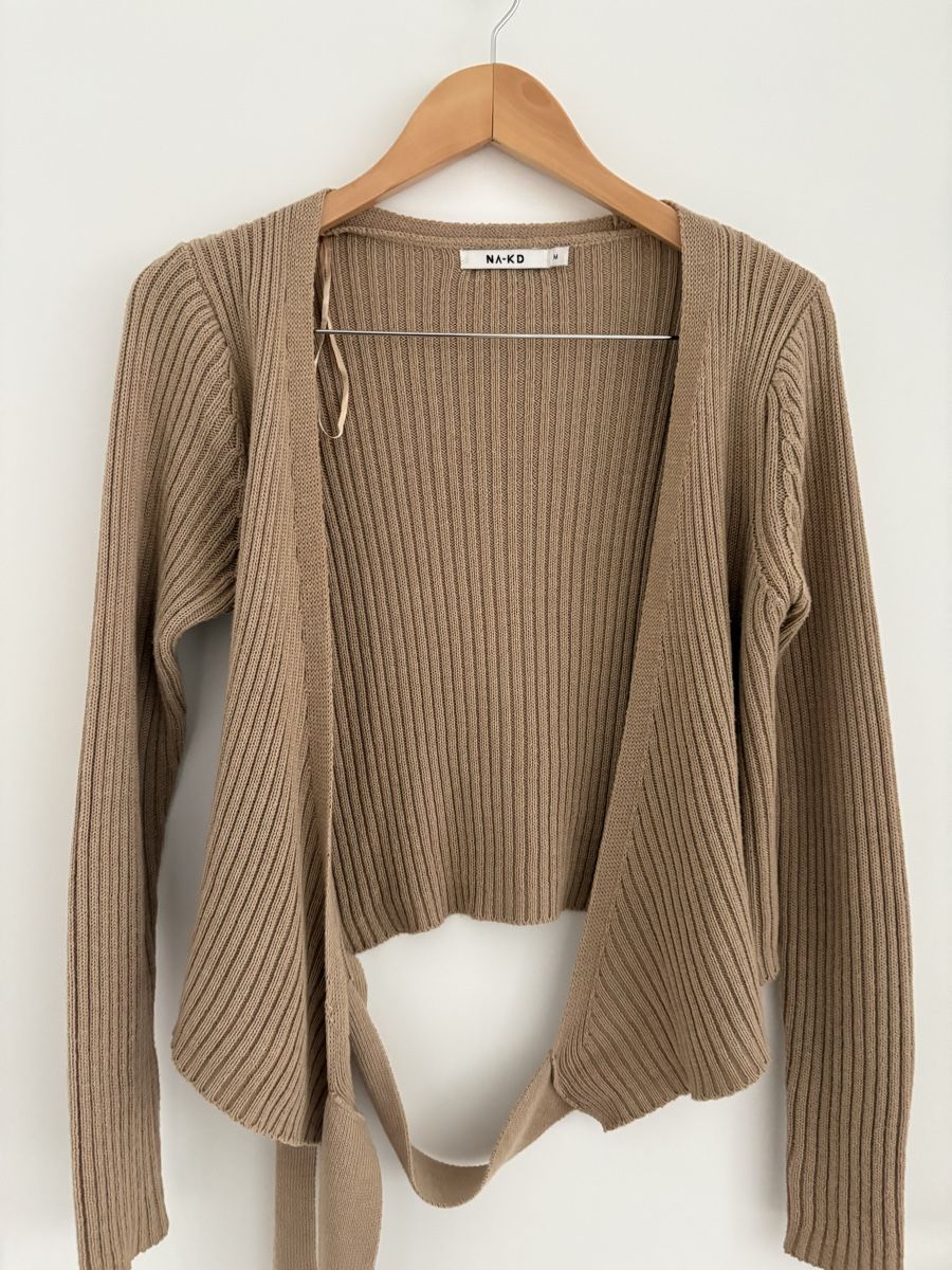 Na-kd Pullover & Sweatshirts: Pull-over croisé NA-KD M – Gebraucht aus Vésenaz von ilomd 4