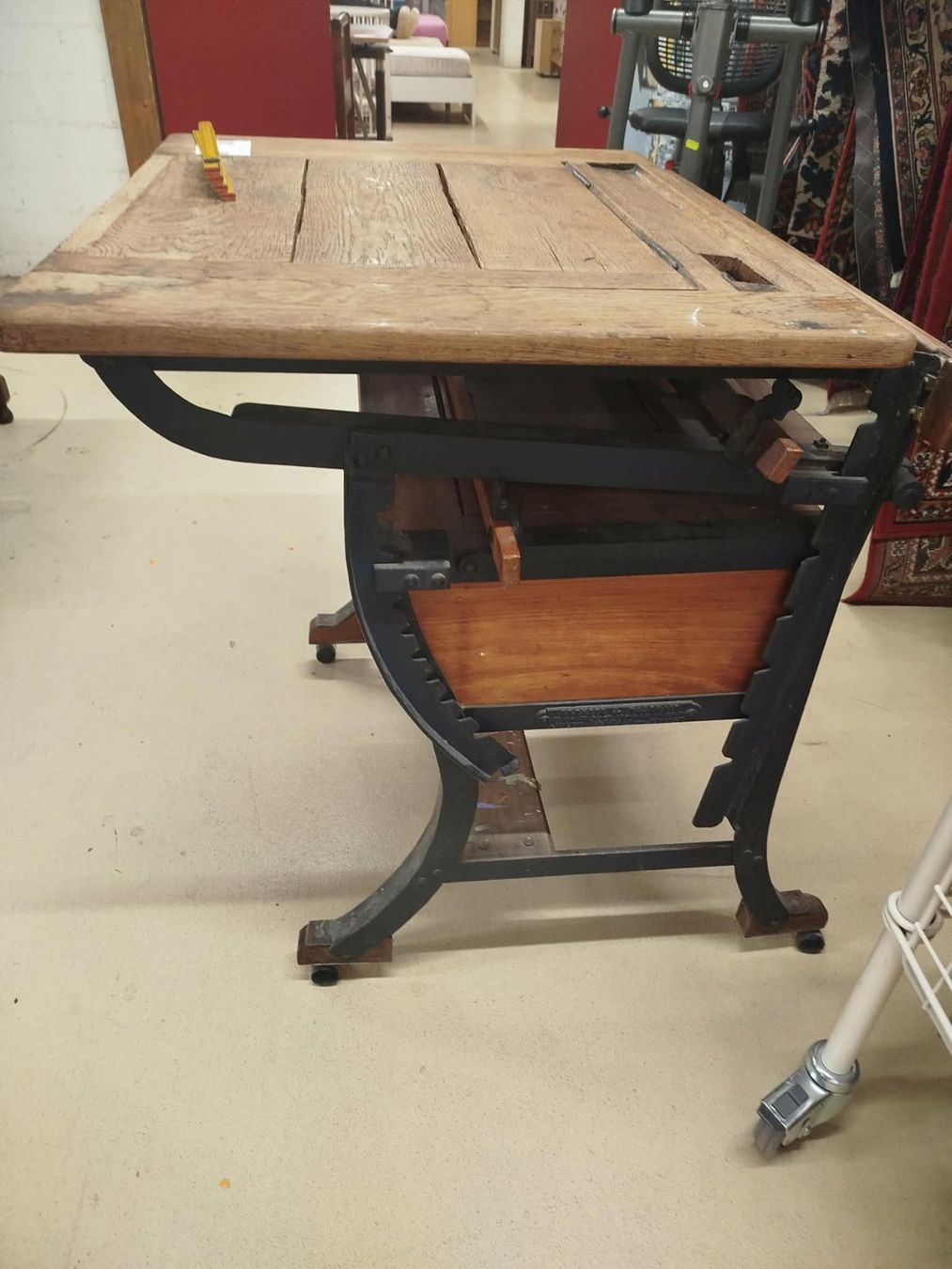 Tavoli: Ancienne table d'architecte – Usato da La Chaux-de-Fonds venduto da Emmaus2300CDF 3