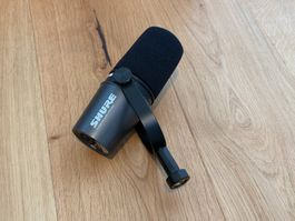Shure MV7i Mikrofon | USB- und XLR-Mikrofon | NEU
