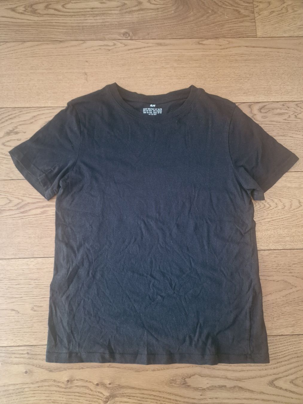 H&M Camicie, T-shirt & Polo: Basic H&M T-Shirt Schwarz Grösse 158-164 top Zustand – Nuovo (secondo la descrizione) da Meierskappel venduto da HeartWear