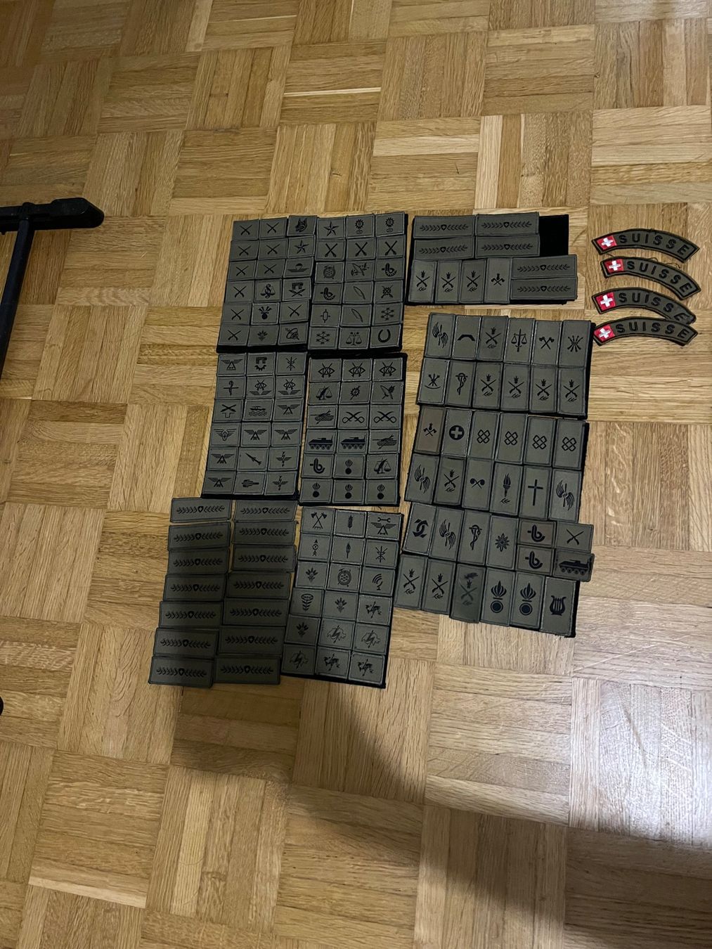 Schweizer Armee Plaketten & Abzeichen: Ensemble patchs militaires Suisses divers nouveau – Gebraucht aus Colombier NE von ger_fpb6 1
