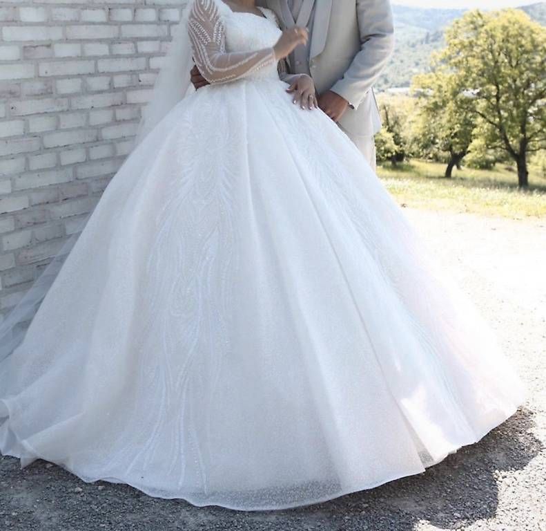 Vestiti: Hochzeitskleid  – Usato da Rottenschwil venduto da Seliin.G 3
