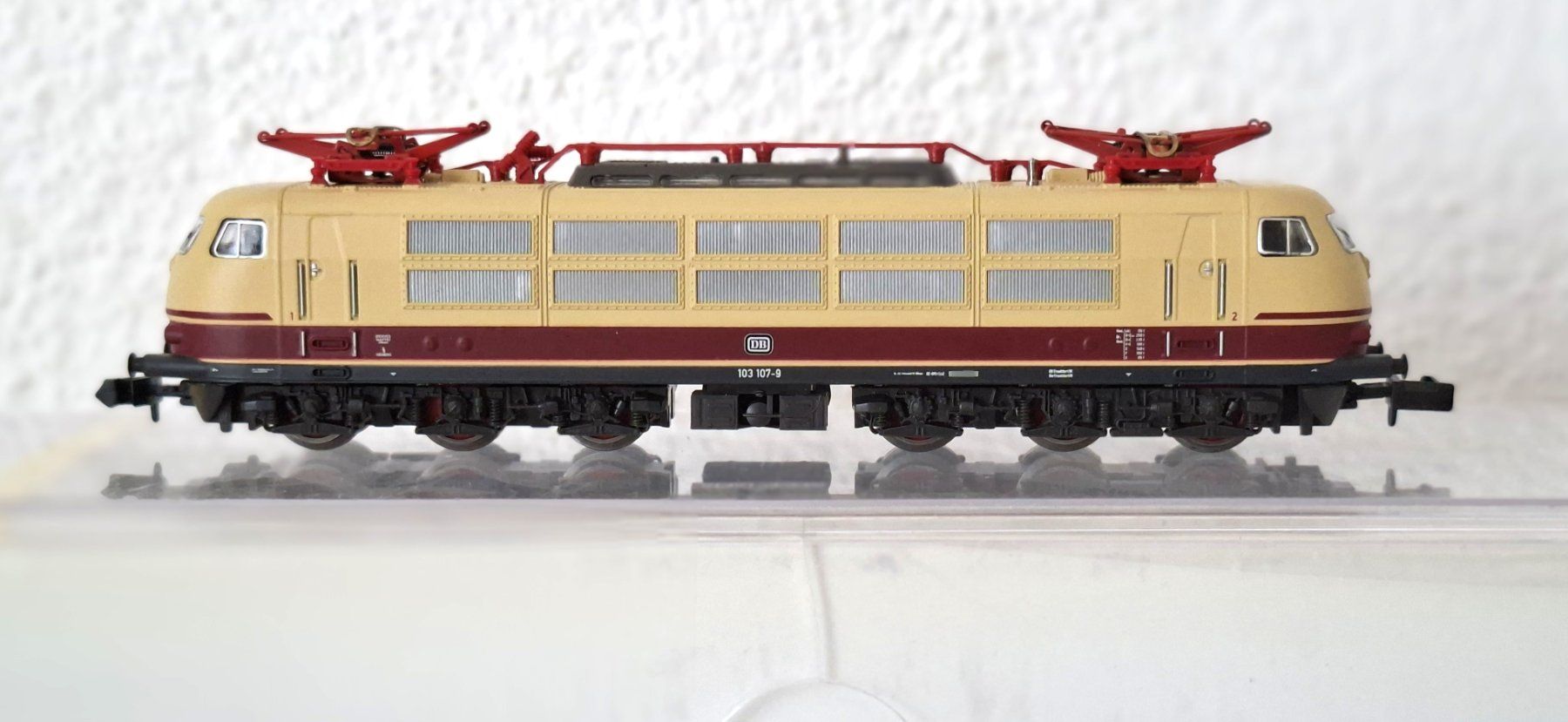 Trix Modellini di ferrovie: Minitrix DB E Lok  BR 103 – Usato da Biberist venduto da Ntrains 3