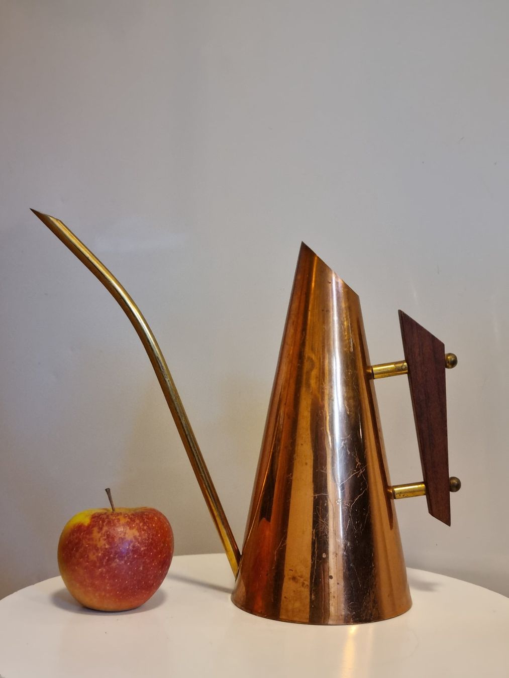 Annaffiatura & Irrigazione: Mid Century Giesskanne Kupfer Messing Holzgriff – Usato da Scharnachtal venduto da devin03